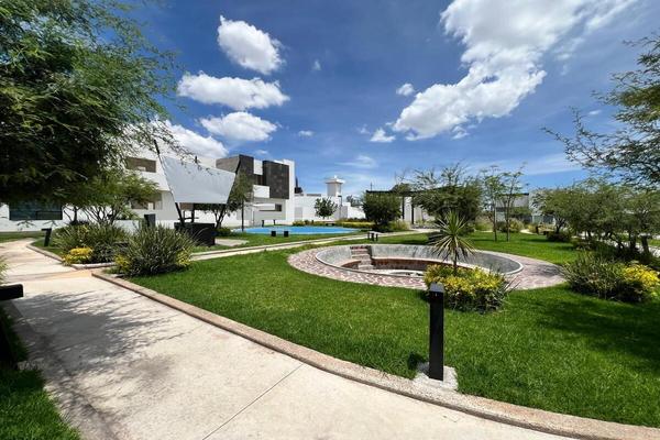 Foto de inmueble en Paseo de la Soledad, Col. Arroyo El Molino C.P. 20123, Aguascalientes