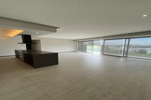 Foto de inmueble en paseo de la toscana, Col. Valle Real C.P. 45019, Zapopan