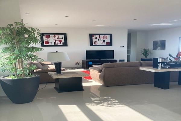 Foto de inmueble en paseo de las estrellas, Col. Villas de Irapuato C.P. 36670, Irapuato