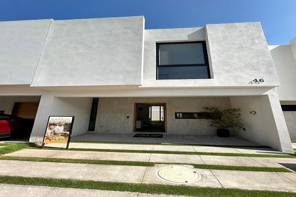Foto de inmueble en Paseo de las Misiones, Col. Real de Valdepeñas C.P. 45130, Zapopan