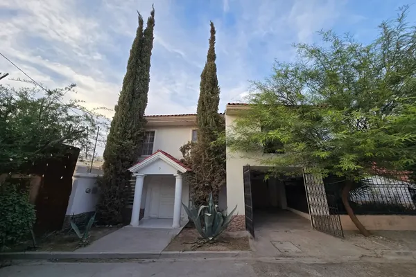 Foto de inmueble en Paseo de las tinieblas #33, Col. Residencial Campestre la Rosita C.P. 27250, Torreón