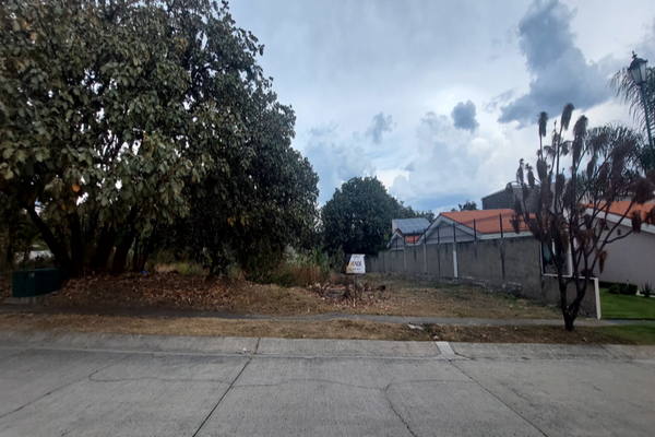 Foto de inmueble en Paseo de los AlamosEl Palomar, Col. El Palomar Secc Balcones C.P. 45643, Tlajomulco de Zúñiga