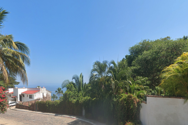 Foto de inmueble en paseo de los caracolas, Col. Conchas Chinas C.P. 48390, Puerto Vallarta