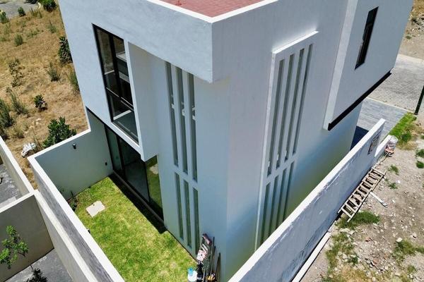 Foto de inmueble en Paseo de los encinos, Col. Bosque Real C.P. 45645, Tlajomulco de Zúñiga