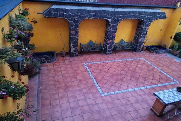 Foto de inmueble en Paseo de los Jardines, Col. Paseos de Taxqueña C.P. 04250, Coyoacán