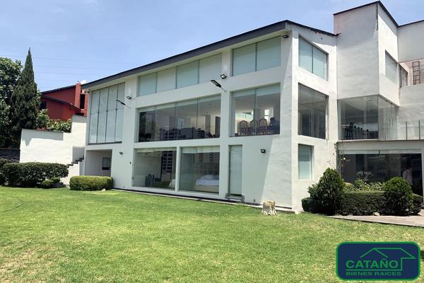 Foto de inmueble en Paseo de los Laureles, Col. Bosques de las Lomas C.P. 05120, Cuajimalpa de Morelos