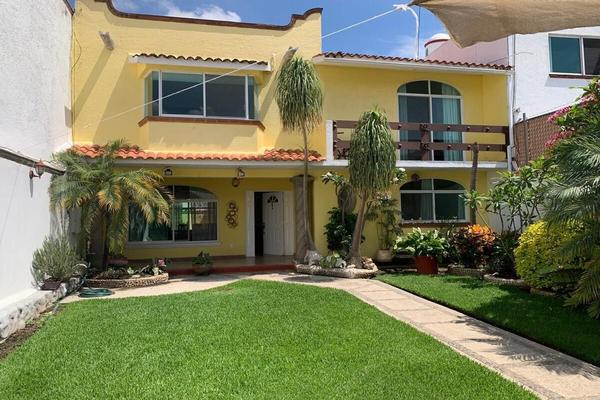 Foto de inmueble en Paseo de los Laureles, Col. Las Fincas C.P. 62565, Jiutepec