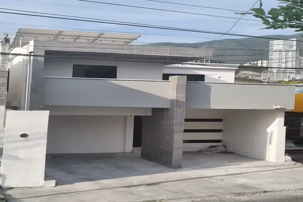 Foto de inmueble en paseo de los leones #1720, Col. Las Cumbres C.P. 64619, Monterrey