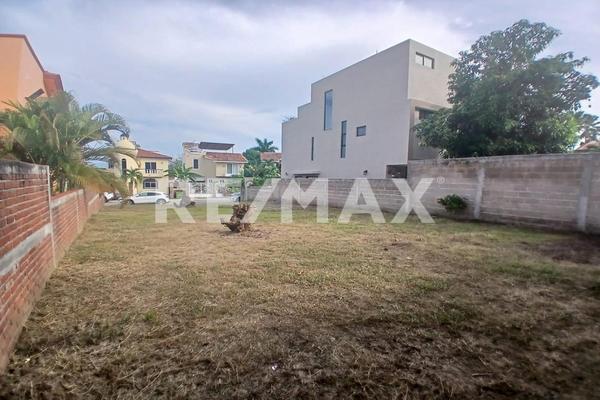 Foto de inmueble en Paseo de los Mangos, Col. Residencial Los Mangos C.P. 63732, Bahía de Banderas