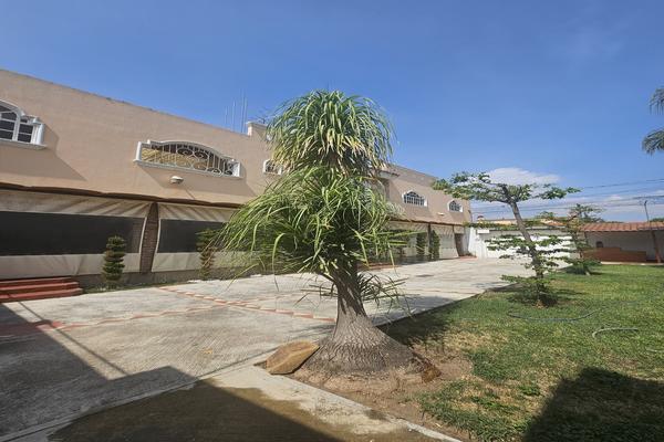 Foto de inmueble en paseo de los manzanos, Col. Parques de Tesistán C.P. 45200, Zapopan