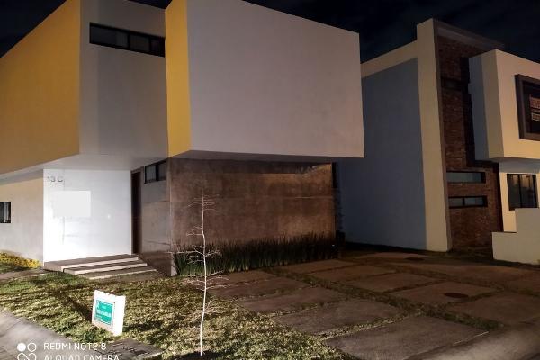 Foto de inmueble en Paseo de los Tabachines, Col. Bosques de Santa Anita C.P. 45645, Tlajomulco de Zúñiga