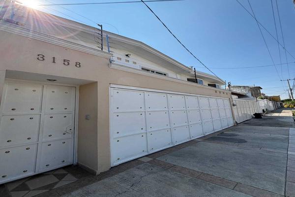 Foto de inmueble en Paseo de los Tilos, Col. Tabachines C.P. 45188, Zapopan