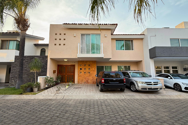 Foto de inmueble en Paseo de los Virreyes, Col. Virreyes Residencial C.P. 45110, Zapopan