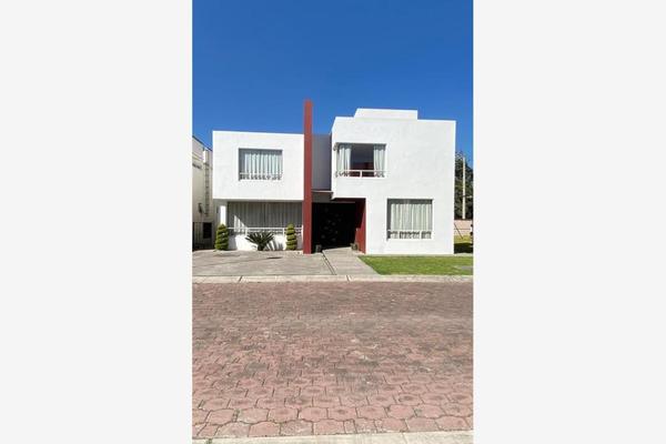 Foto de inmueble en PASEO DE SAN ISIDRO #122 SUR, Col. Bosques de Metepec C.P. 52176, Metepec
