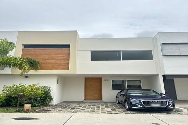 Foto de inmueble en Paseo del Amanecer #148, Col. Coto Miraflores C.P. 45134, Zapopan