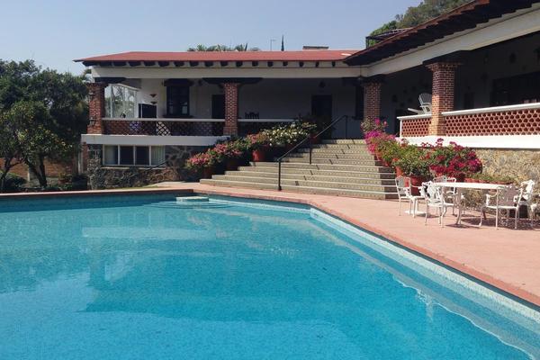 Foto de inmueble en Paseo del conquistador #-, Col. Lomas de Cortes C.P. 62240, Cuernavaca