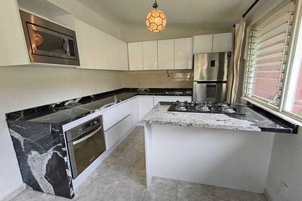 Foto de inmueble en Paseo del Lago, Col. La Floresta C.P. 45922, Chapala