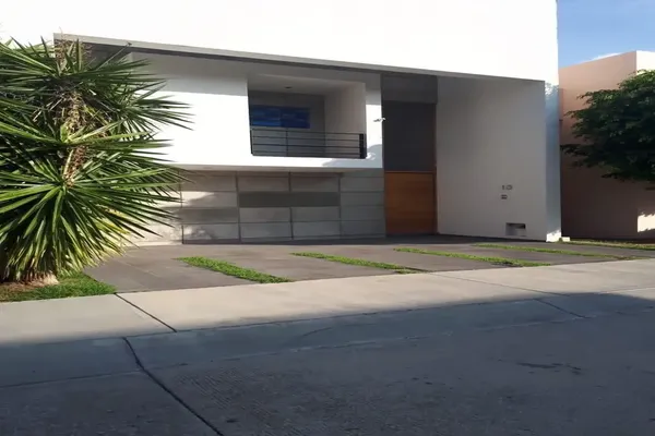 Foto de inmueble en PASEO DEL MIRADOR #328, Col. Miravalle C.P. 78214, San Luis Potosí