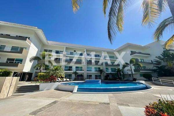 Foto de inmueble en Paseo del Palmar, Col. Marina Mazatlán C.P. 82103, Mazatlán