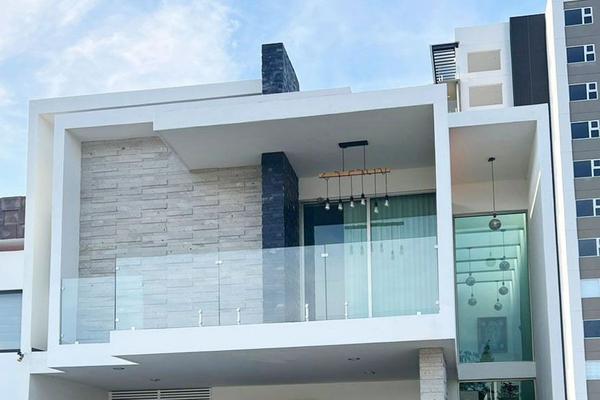 Foto de inmueble en Paseo del Parque, Col. Tres Marías C.P. 58254, Morelia