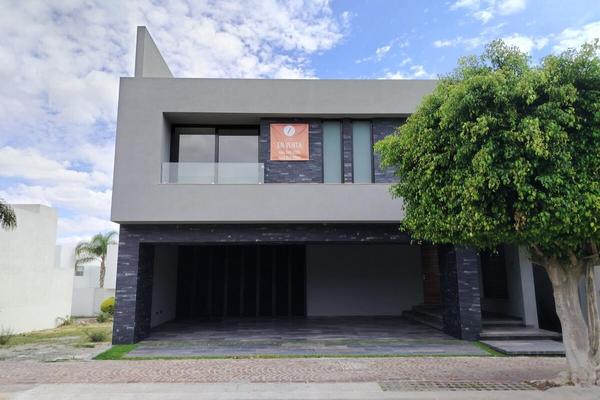 Foto de inmueble en Paseo del pedregal, Col. Privadas del Pedregal C.P. 78295, San Luis Potosí