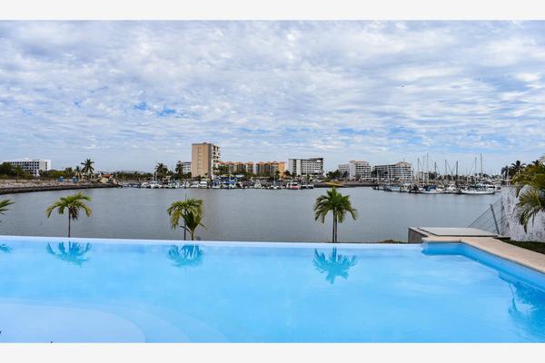 Foto de inmueble en Paseo del Sol del Norte #2381, Col. Marina Real C.P. 82103, Mazatlán