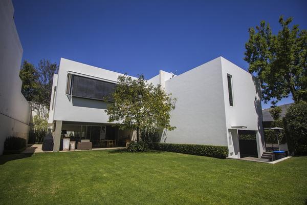 Foto de inmueble en Paseo del Valle, Col. Colinas de San Javier C.P. 44660, Guadalajara
