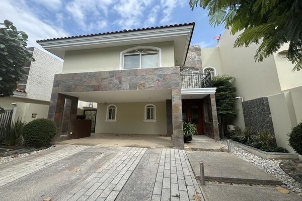 Foto de inmueble en Paseo el manantial, Col. El Manantial C.P. 45645, Tlajomulco de Zúñiga