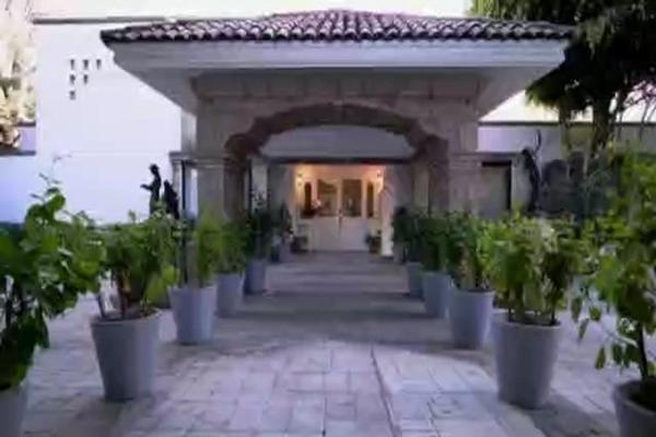 Foto de inmueble en Paseo Lomas Altas #1405, Col. Lomas Del Valle C.P. 45129, Zapopan