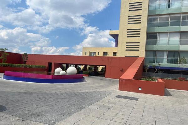 Foto de inmueble en Paseo Lomas Altas, Col. Lomas Altas C.P. 45128, Zapopan