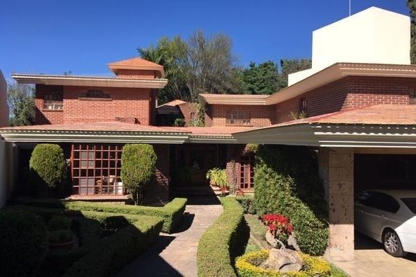 Foto de inmueble en Paseo Lomas Altas, Col. Lomas Del Valle C.P. 45129, Zapopan