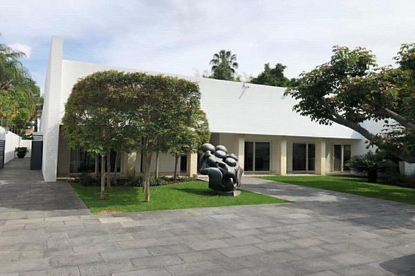Foto de inmueble en Paseo Lomas Altas, Col. Lomas Del Valle C.P. 45129, Zapopan
