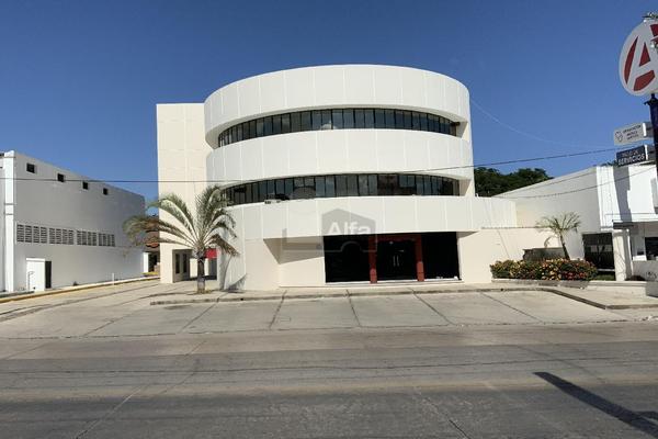 Foto de inmueble en Paseo Lomas de Rosales #101, Col. Petrolera C.P. 89110, Tampico