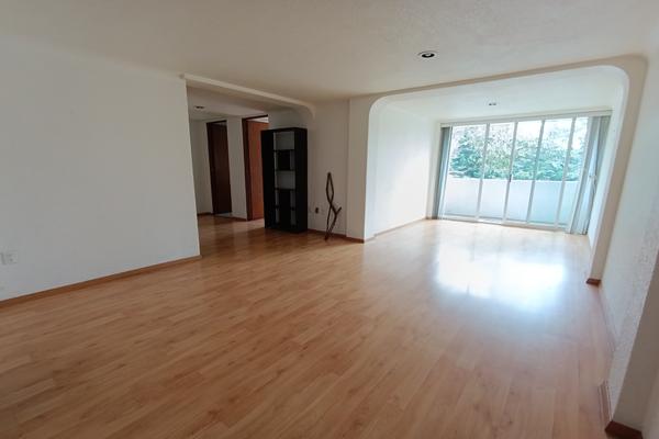 Foto de inmueble en Paseo Rio Churubusco, Col. Paseos de Taxqueña C.P. 04250, Coyoacán