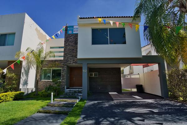 Foto de inmueble en Paseo san arturo, Col. Valle Real C.P. 45019, Zapopan