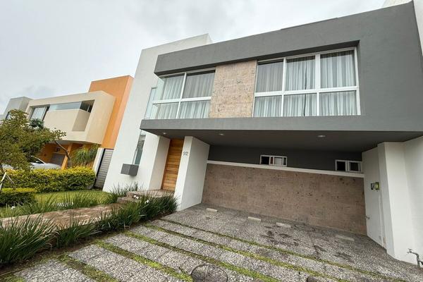 Foto de inmueble en Paseo Solares, Col. Solares C.P. 45019, Zapopan