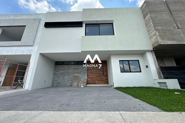 Foto de inmueble en Paseo Solares, Col. Solares C.P. 45019, Zapopan