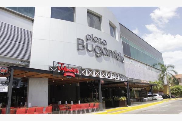 Foto de inmueble en Paseo Tabasco y Ruiz Cortines, Col. Galaxia tabasco 2000 C.P. 86035, Centro