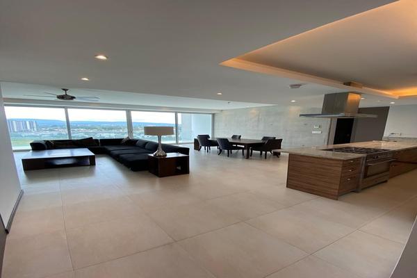 Foto de inmueble en paseo valle real, Col. Valle Real C.P. 45019, Zapopan