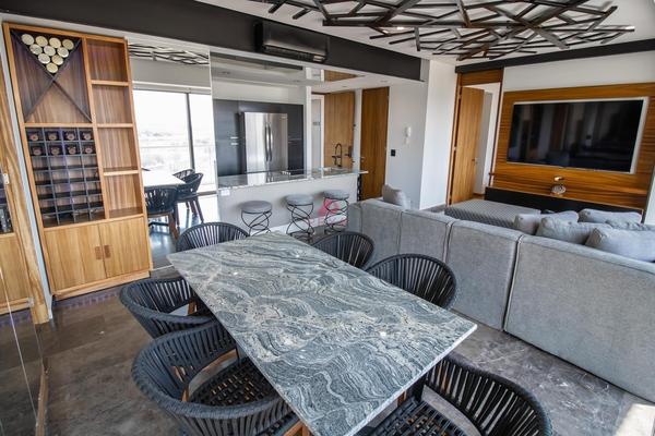Foto de inmueble en Paseo Valle Real, Col. Valle Real C.P. 45019, Zapopan