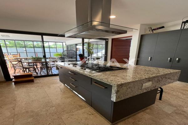 Foto de inmueble en Paseo Vista Real, Col. Vista Real y Country Club C.P. 76905, Corregidora