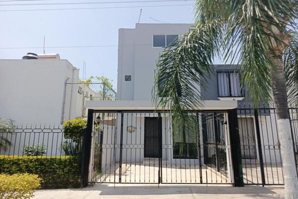 Foto de inmueble en Paseos de los encinos norte, Col. Villas de Zapopan C.P. 45130, Zapopan