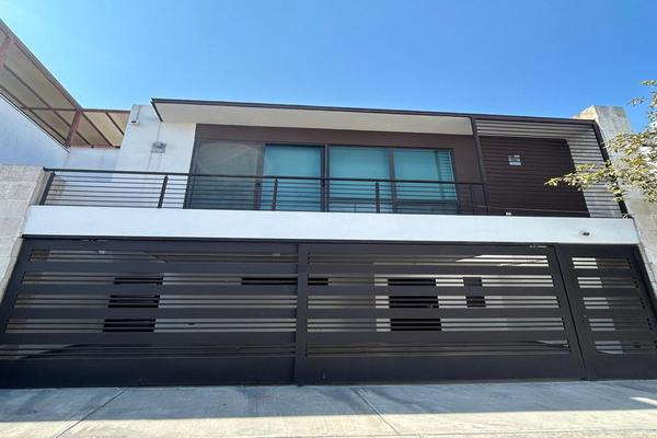 Foto de inmueble en  , Col. Paso de Cumbres 4to Sector 3er Etapa C.P. 64346, Monterrey