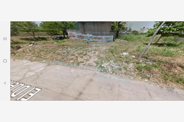 Foto de inmueble en Paso del Duende, Col. Gaviotas Norte C.P. 86068, Centro