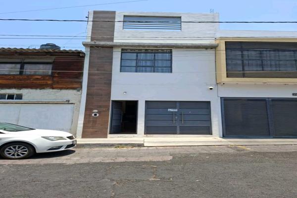 Foto de inmueble en PATZIMA COL VISTA BELLA MORELIA
, Col. Las Torrecillas C.P. 58090, Morelia