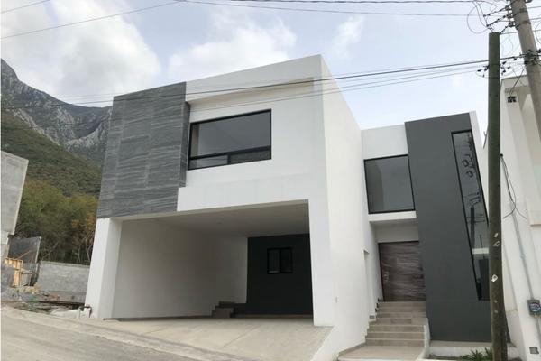 Foto de inmueble en  , Col. Pedregal de la Silla C.P. 64898, Monterrey
