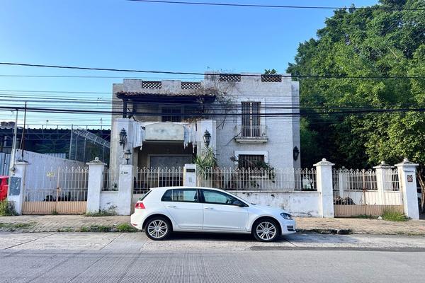 Foto de inmueble en Pedro moreno, Col. Americana C.P. 44160, Guadalajara
