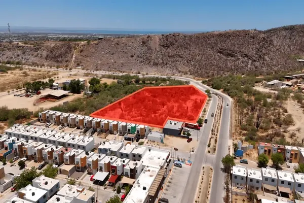 Foto de inmueble en Península Sur, Blvd Forjadores, Col. Península Sur C.P. 23084, La Paz