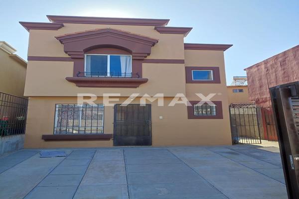 Foto de inmueble en Peral, Col. Urbi Quinta del Cedro Segunda Sección C.P. 22564, Tijuana
