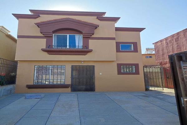 Foto de inmueble en Peral, Col. Urbi Quinta del Cedro Segunda Sección C.P. 22564, Tijuana